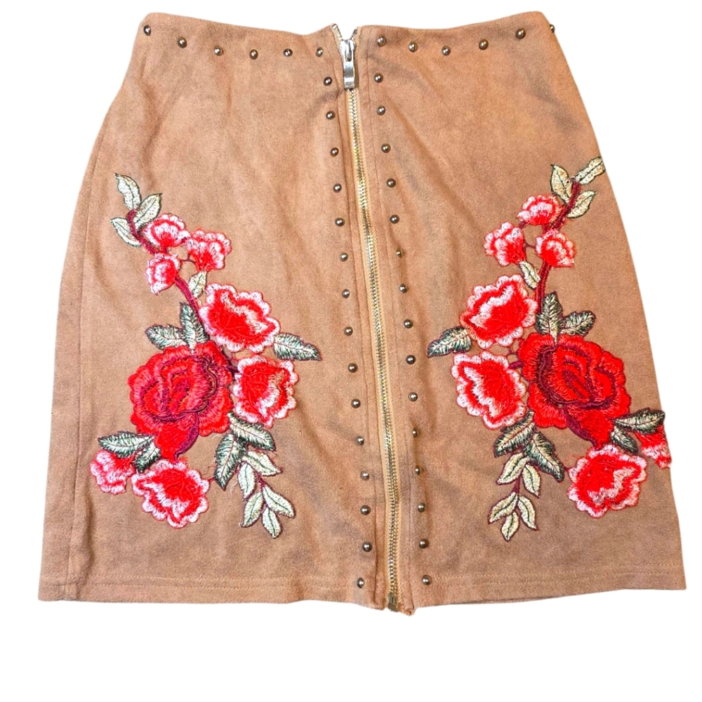 A'GACI Skirt Small Embroidered Tan Skirt with Red Floral Design Mini Zip